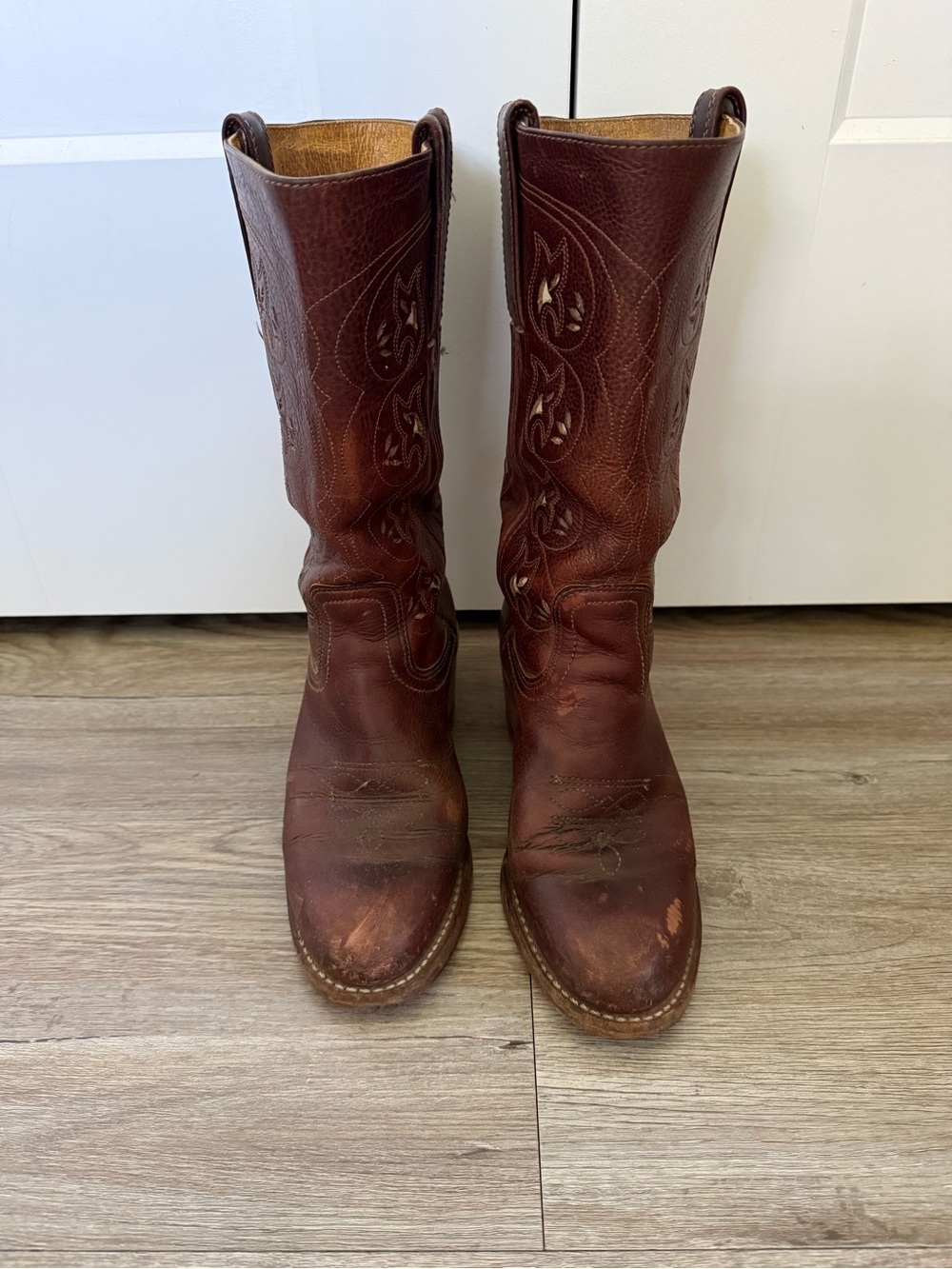 Frye floral inlay boots